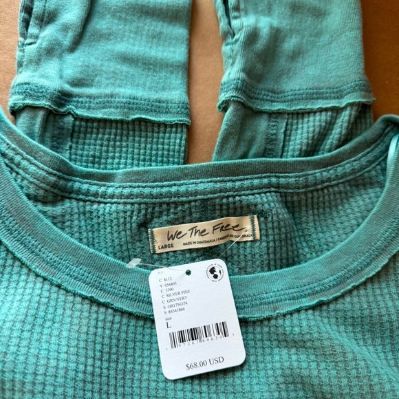 Free People Microphone Drop Thermal Size: L - Picture 4 of 7